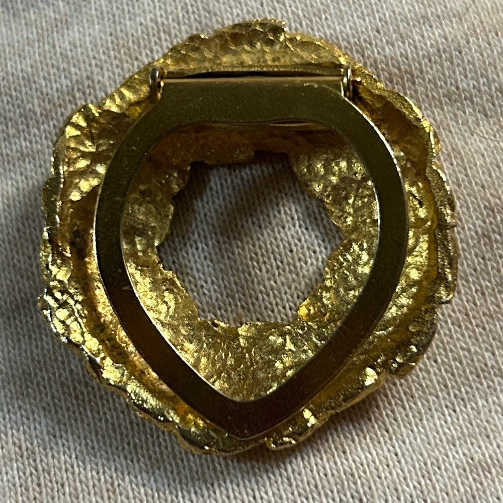 3 Vintage Gold Tone Brooch Lot Leaf,Wreath,Rhinestone Mid Century - Picture 5 of 7